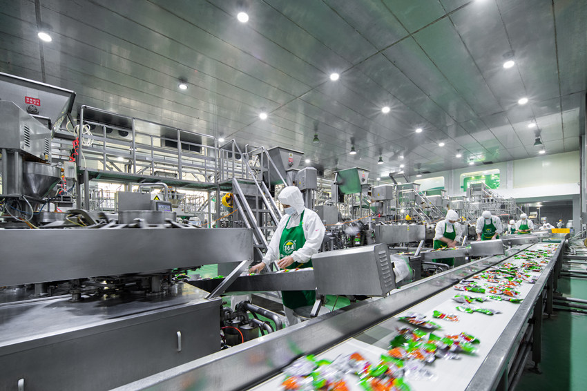 吉香居公司的自动化泡菜生产线。受访者供图
